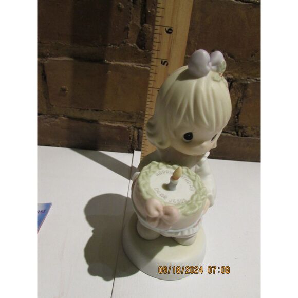 ENESCO PRECIOUS MOMENTS HAPPY BIRTHDAY DEAR JESUS 1997 272523 CHRISTIAN - Picture 4 of 7